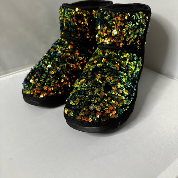 UGG SEQUENCE BOOTS - Picture 2 of 11